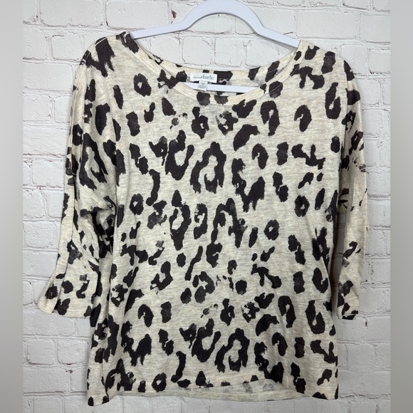 Charming Charlie Art Animal print 3/4 Sleeve knit top‎ shirt blouse, sz M - Picture 1 of 4